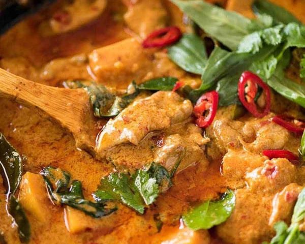 673e8bcd94d63-Thai-Red-Curry-Chicken re sized.jpg